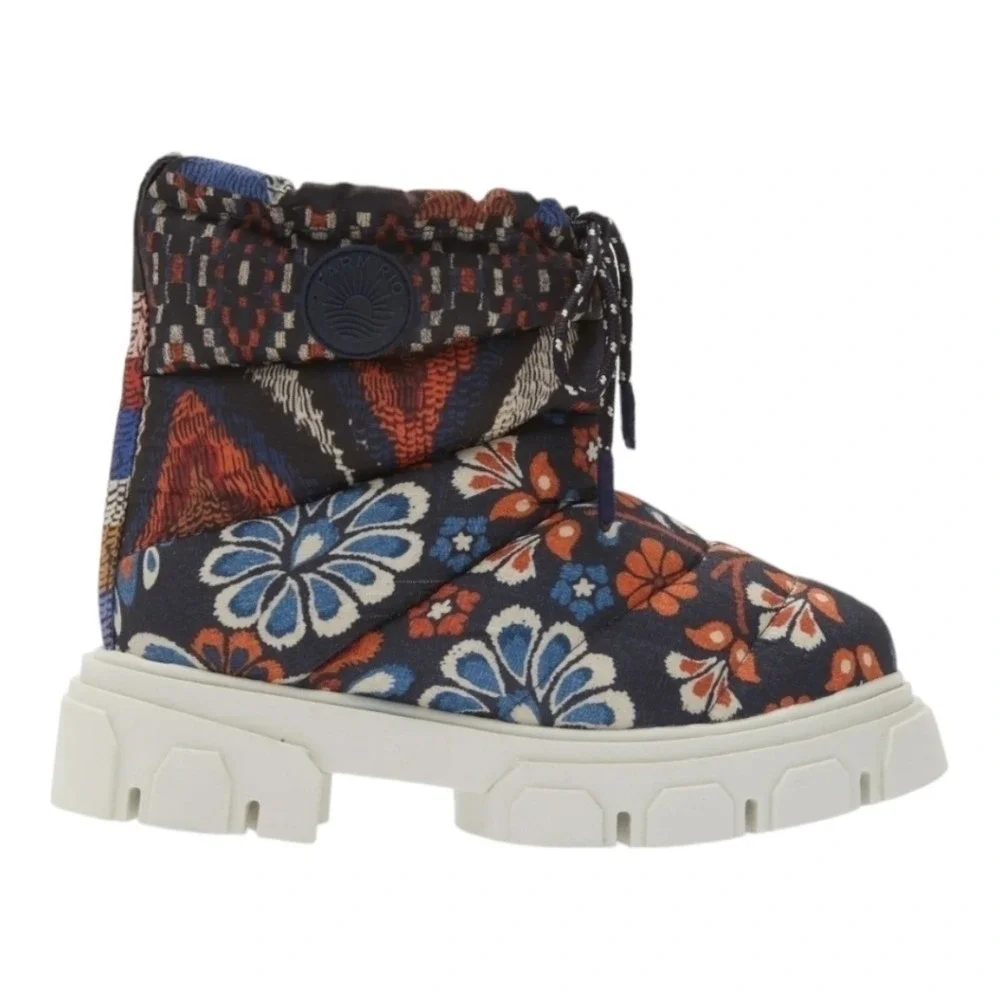 FARM RIO Lug Sole Puffer Bootie Pineapple Flower Women 6.5 Chunky Floral Quilted